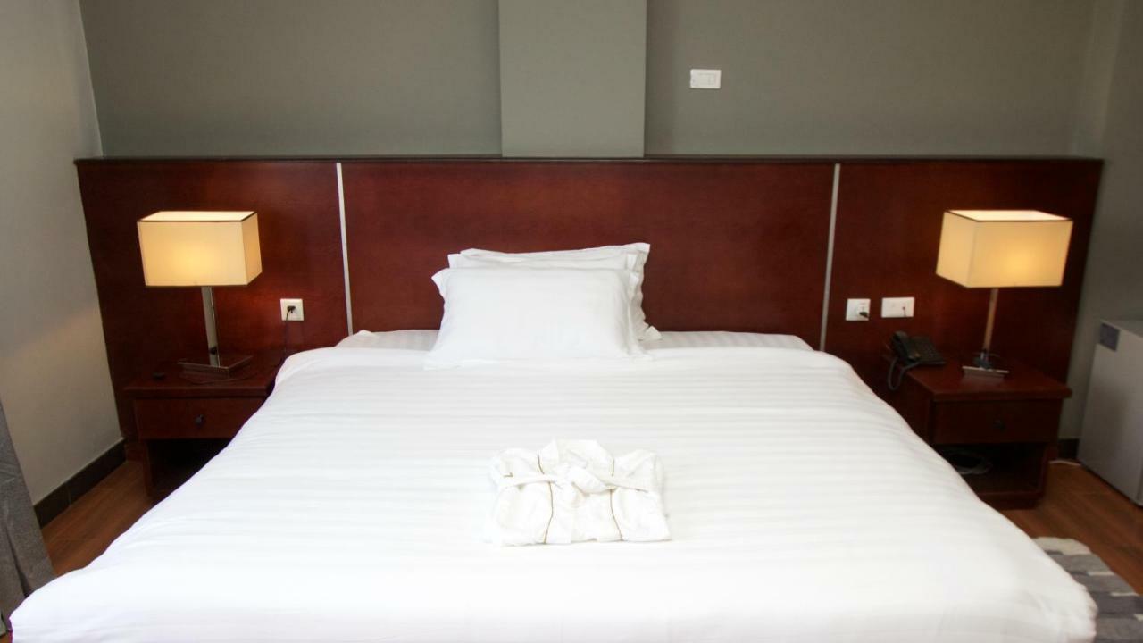 Yinm Furnished Apartment Аддис-Абеба Экстерьер фото